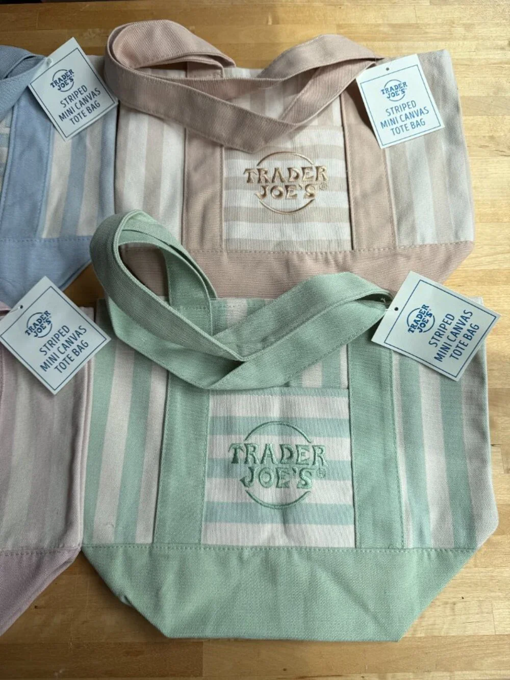 🌸 Score 4 TJ's bags! Ships 🚀! 5 star reviews! Perfect to pack NEEDOH’s in!